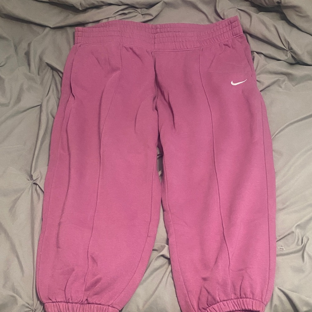 Nike Women's Mauve Joggers